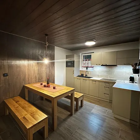 Viktoria デマノブスカ・ドリーナ